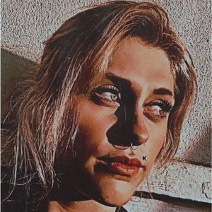 Meet your Posher, Courtney